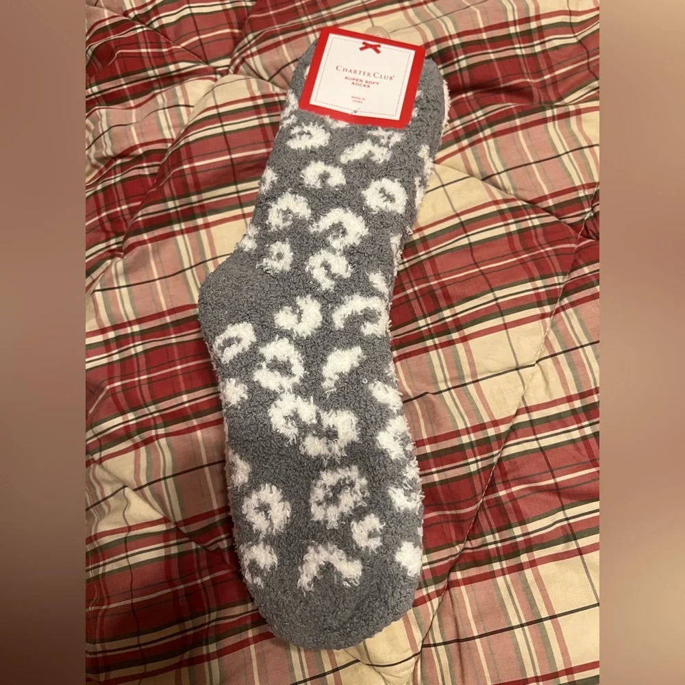 Charter Club-2 Pairs Gray and White Animal Print and Solid Color Socks NWT
